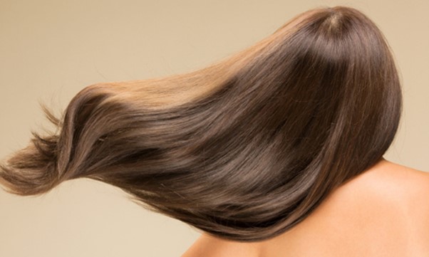 کراتین مو چیست؟ مزایا و عوارض کراتینه مو (بررسی علمی)